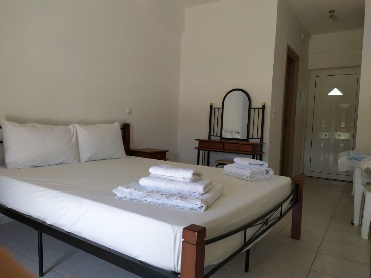 Makinia Beach Nafpaktos Eksteriør billede